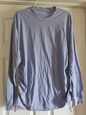 PINK Victoria's Secret Light Blue Long-Sleeve Crewneck Tee Medium
